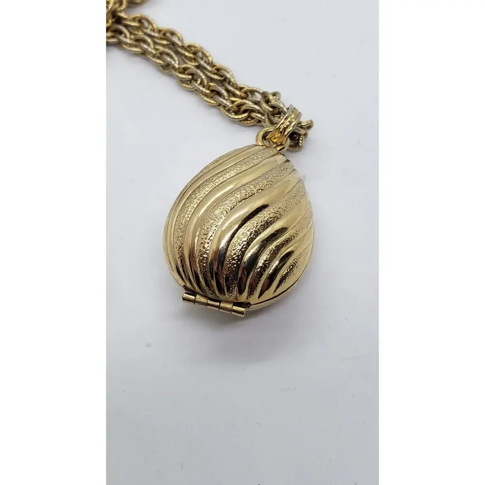 Vintage Locket Pendant  1968 Stash Perfume Opens Gold Plated Avon